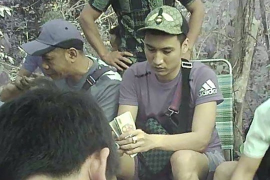 Sòng bạc trong rừng của 'cậu ấm'