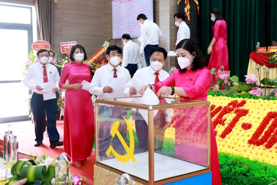 Danh sách Ban Chấp Đảng bộ, Ban Thường vụ Huyện ủy Nam Đàn khóa XXVII, nhiệm kỳ 2020 - 2025