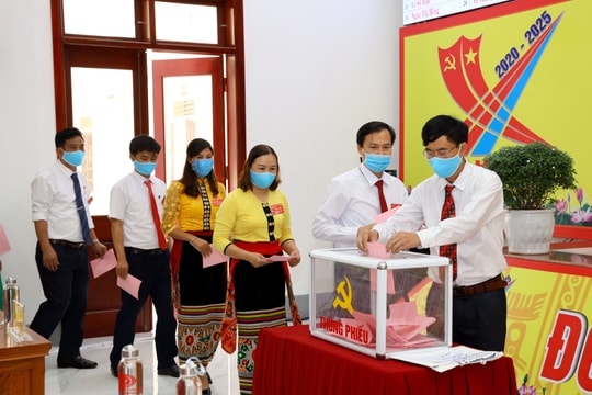 Danh sách Ban Chấp hành Đảng bộ, Ban Thường vụ Huyện ủy Quỳ Hợp, nhiệm kỳ 2020 - 2025