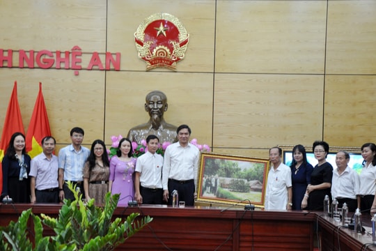Lãnh đạo tỉnh gặp mặt Hội Đồng hương Nghệ Tĩnh tại Ninh Bình