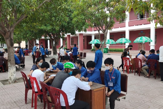 Nghệ An: Các trường tiếp tục công bố điểm chuẩn và điểm trúng tuyển Nguyện vọng 2 vào lớp 10