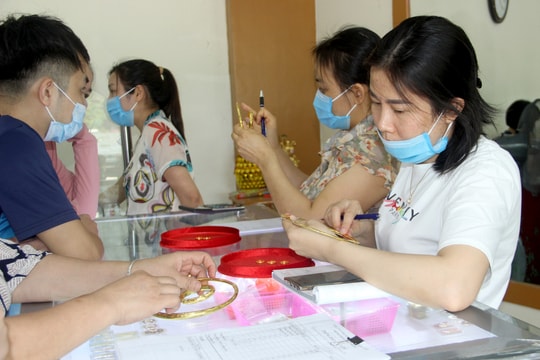 Giá vàng tại TP. Vinh giảm sâu, dự báo khó tăng mạnh trở lại