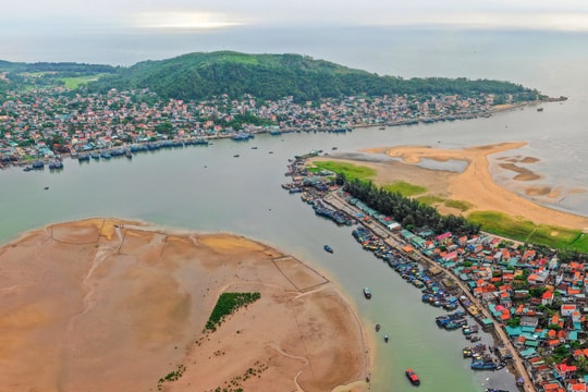 Hoàng Mai coi trọng 'mũi' phát triển kinh tế biển 