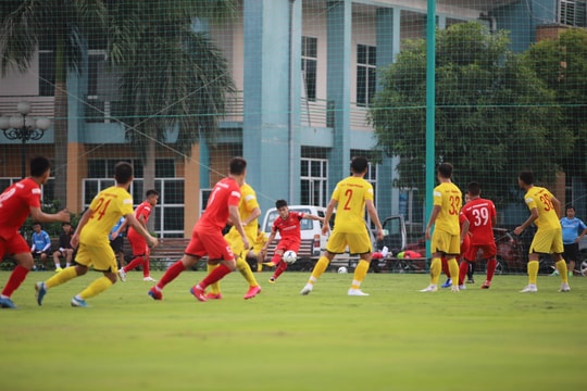 U22 Việt Nam 'đấu nội bộ': Sao trẻ SLNA thay nhau lập công 