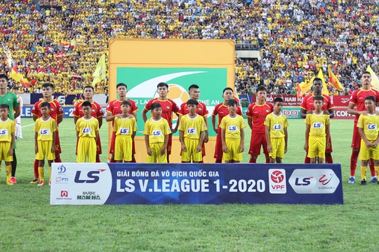 Truyền thống ‘gặt lúa non’ của SLNA và con dao hai lưỡi từ cầu thủ trẻ