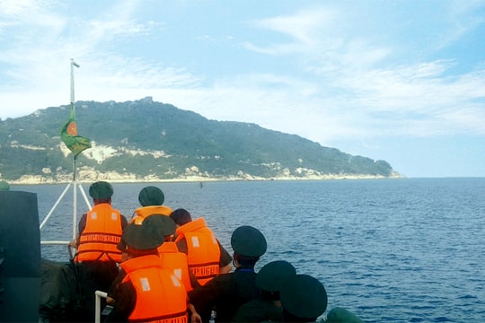 Quân khu 4 kiểm tra công tác huấn luyện sẵn sàng chiến đấu tại đảo Mắt