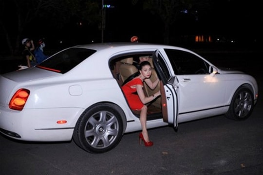 Xế hộp 10 tỷ đồng của 'đả nữ' Ngô Thanh Vân có gì đặc biệt?