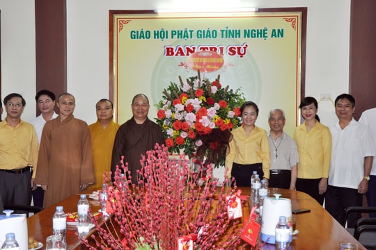 Ủy ban MTTQ tỉnh chúc mừng Ban Trị sự Giáo hội Phật giáo Nghệ An nhân lễ Vu Lan