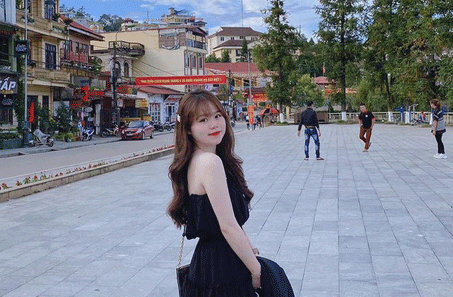 Bạn gái Quang Hải mặc bikini, khoe chân dài nóng bỏng đốn tim fan hâm mộ