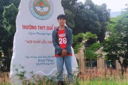 Ước mơ giảng đường của cậu học trò nghèo người Khơ mú đạt điểm cao nhất trường vùng biên