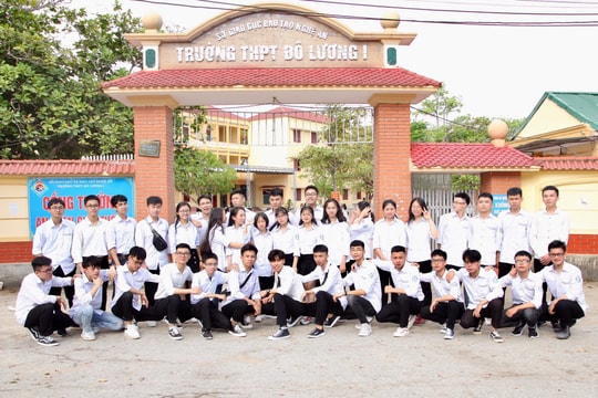 Lớp học ở miền quê Nghệ An có 13 em đạt trên 27 điểm, 9 em trên 26 điểm
