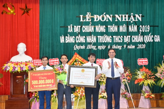 Xã Quỳnh Hồng (Quỳnh Lưu) đón nhận Bằng đạt chuẩn Nông thôn mới