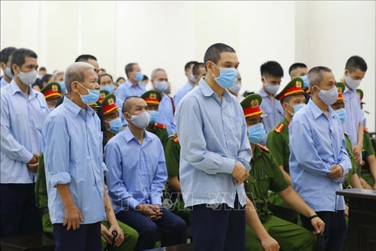 Xét xử vụ án tại Đồng Tâm: Nhiều mâu thuẫn trong lời khai của các bị cáo