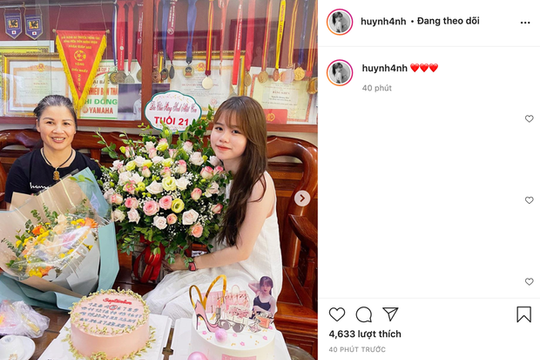 Huỳnh Anh khoe được mẹ Quang Hải tặng quà sinh nhật