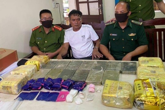 Thanh Chương thưởng nóng chuyên án bắt 16 bánh heroin, 7kg ma túy đá