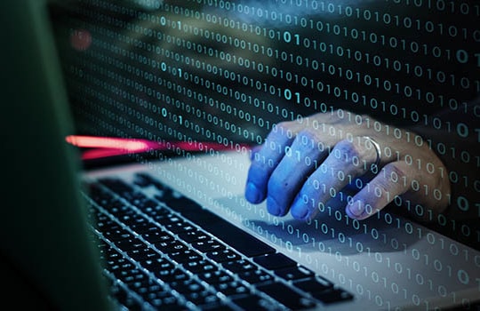 Tin tặc từ Nga, Trung Quốc tấn công ban vận động tranh cử của Trump và Biden?