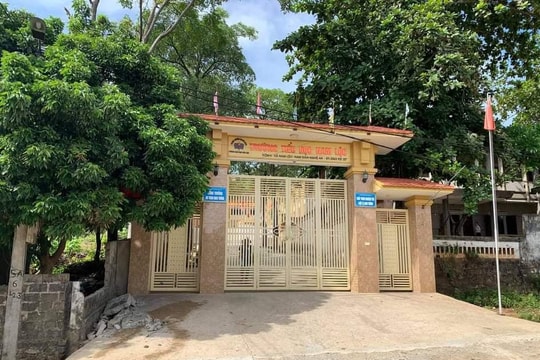 Nghệ An: Tường đổ đè 1 học sinh tiểu học tử vong