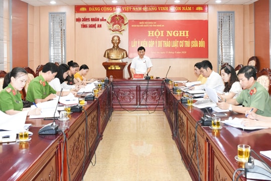 Đoàn đại biểu Quốc hội tỉnh Nghệ An lấy ý kiến góp ý Dự thảo Luật Cư trú (sửa đổi)