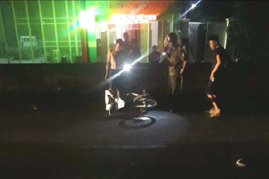 Tông người đi xe máy tử vong trên Quốc lộ 1A, lái xe tải trốn khỏi hiện trường