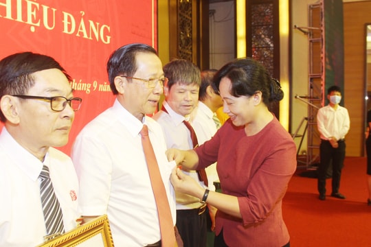 Nâng cao vai trò hạt nhân chính trị của các tổ chức Đảng trong doanh nghiệp