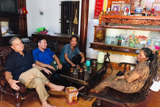 Gỡ dây neo vướng chân vịt tàu cá, một ngư dân đuối nước tử vong