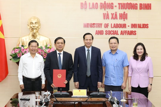 Công bố quyết định bổ nhiệm tân Thứ trưởng Bộ LĐ-TB&XH