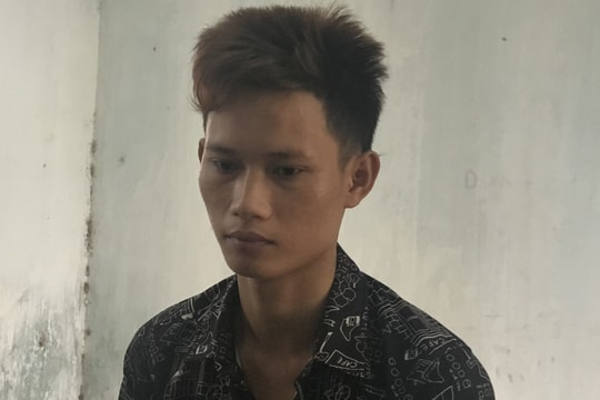 Nam thanh niên chuyên dùng búa để đột vòm chùa, nhà thờ trộm tiền