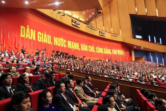 Công bố và lấy ý kiến góp ý của người dân vào dự thảo văn kiện Đại hội XIII