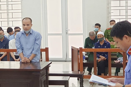 Tuyên án tử hình kẻ đốt xác chủ nợ ở vườn hoa 