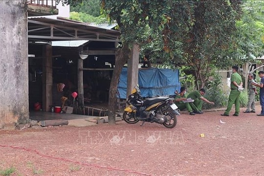 Ly hôn nhưng ở chung nhà, mâu thuẫn khiến người đàn ông đâm chết vợ cũ