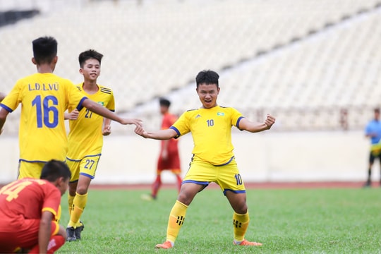Đánh bại Hà Tĩnh, đương kim vô địch U15 SLNA tiến sát vòng chung kết