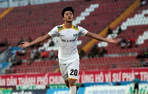 Tiền vệ Phan Văn Đức - 'hung thần' của đội bóng đất Cảng