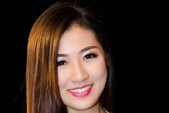 Á hậu Tú Anh đắt show hơn từ khi có con