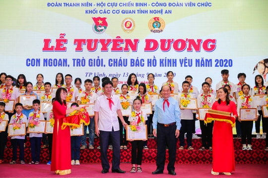 Khuyến học, khuyến tài góp phần vun đắp truyền thống hiếu học của xứ Nghệ