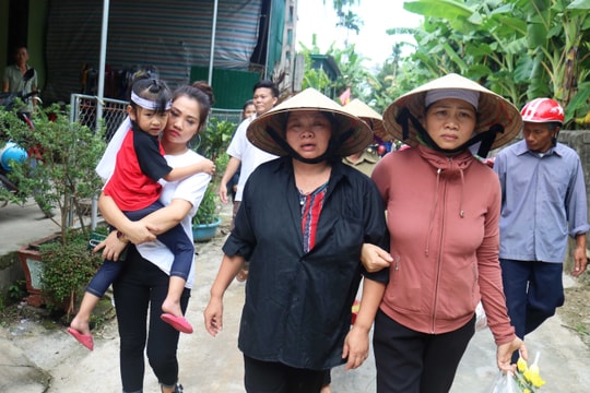 Bàng hoàng nỗi đau những gia đình có người thân tử nạn ở cầu treo sông Giăng