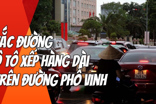 Tắc đường, ô tô xếp hàng dài sau mưa lớn trên đường phố Vinh