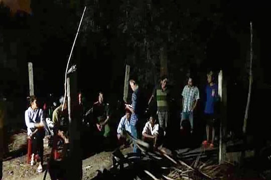 Nghệ An: Con trai dùng dao giết mẹ rồi tự sát