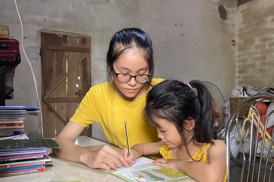 Bố mẹ bạo bệnh, cô học trò nghèo rửa bát thuê nuôi giấc mơ vào giảng đường đại học