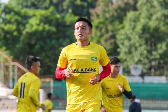 Sông Lam Nghệ An trước nguy cơ chia tay Văn Khánh, Hồ Tuấn Tài 