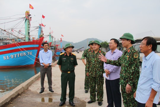 Bộ Tư lệnh Quân khu 4 kiểm tra công tác ứng phó cơn bão số 7 tại Nghệ An