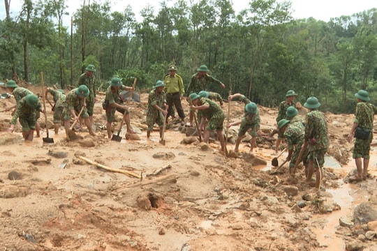 Hình ảnh mới nhất hiện trường vụ sạt lở ở Thủy điện Rào Trăng 3  ​