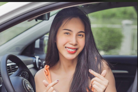 Thủy Tiên công bố có 10 tỷ sau chưa đầy 24 giờ kêu gọi giúp miền Trung 'gây sốt' mạng 