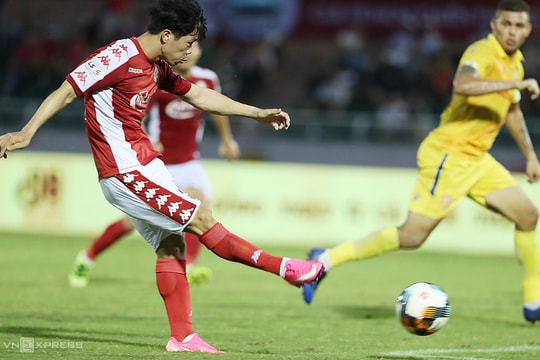 Công Phượng nhận cú đúp giải thưởng; Lukaku có hiệu suất ghi bàn cao hơn Ronaldo, Messi