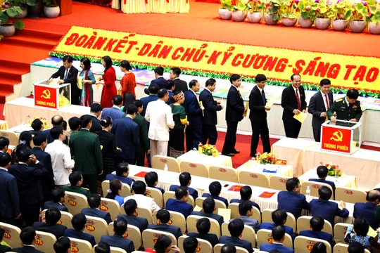 Danh sách Đoàn đại biểu Nghệ An dự Đại hội đại biểu toàn quốc lần thứ XIII của Đảng