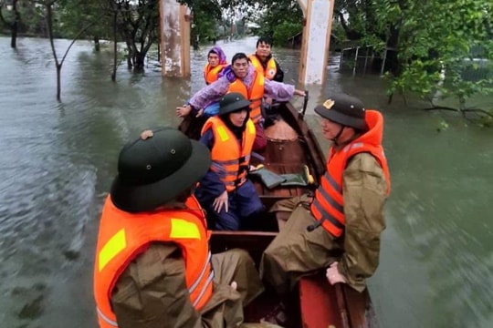 Các đoàn thiện nguyện vào miền Trung cần làm gì để an toàn, hiệu quả?