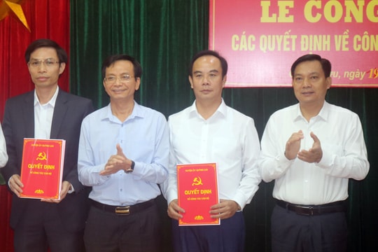 Quỳnh Lưu công bố các quyết định về công tác cán bộ