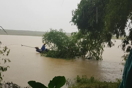 Đã tìm thấy thi thể người đàn ông mất tích do lật thuyền trong đêm