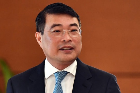 Công bố, trao quyết định của Bộ Chính trị phân công chức vụ Chánh Văn phòng Trung ương Đảng