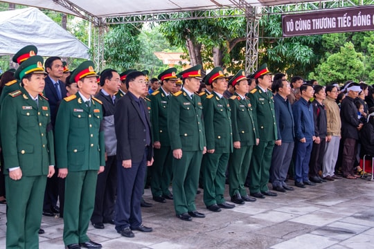 Xúc động lễ an táng Thượng tá hy sinh khi cứu nạn ở thủy điện Rào Trăng 3