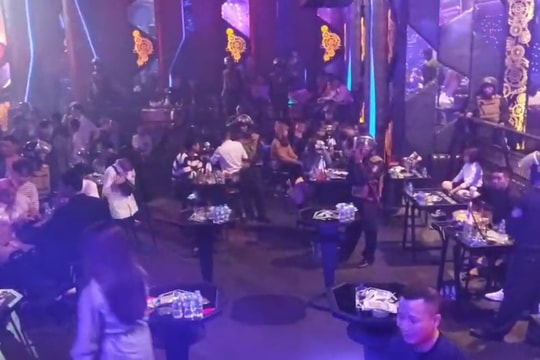 Phát hiện 15 đối tượng 'bay lắc' tại bar Viktor ở TP. Vinh